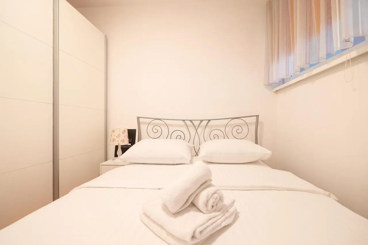 Two Bedroom Apartment Petra - Ae1600 Zadar 0*,  Chorvatsko